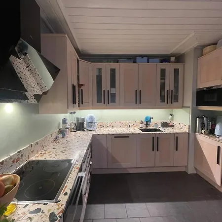 Close To Ekeberg, Lake, And Center בית נופש *